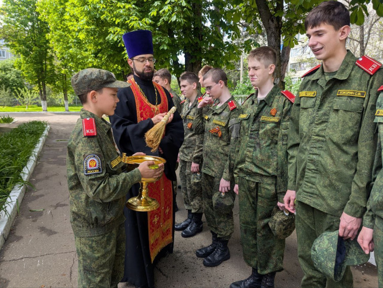 Торжественный молебен по случаю празднования Святой Пасхи.
