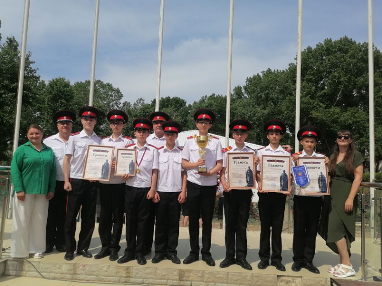 Всекубанский слёт классов казачьей направленности и казачьих кадетских корпусов.